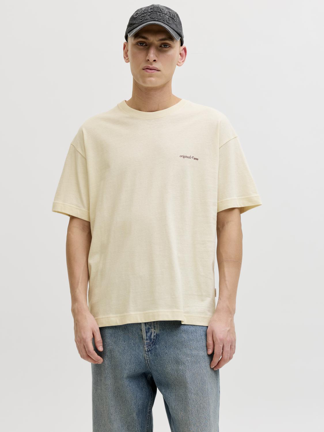 model_shot-front